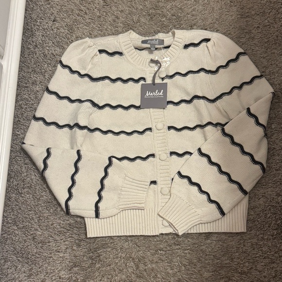 Anthropologie Sweaters - NWT Anthropologie sweater size medium